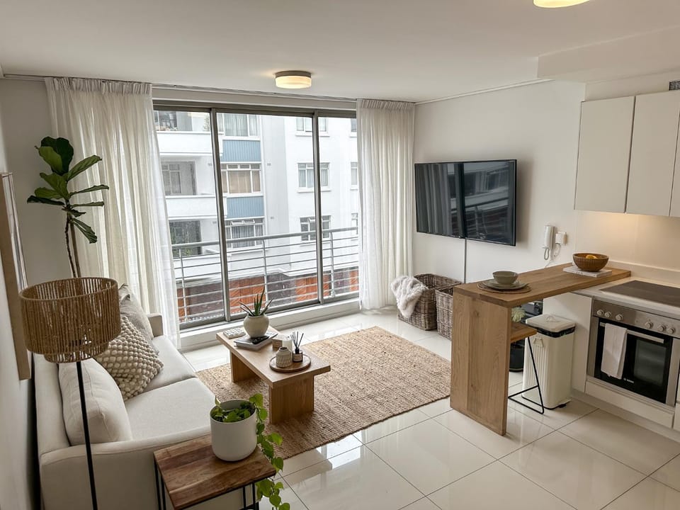 TV and multimedia, Living room, Dining area