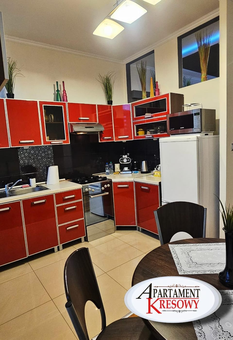 APARTAMENT KRESOWY parter 3 pokoje duża łazienka kabino-wanna SPA wi fi ekspres 2x smart tv antresola parking free plac zabaw pływalnia fala 5 minut Apartment in Poland