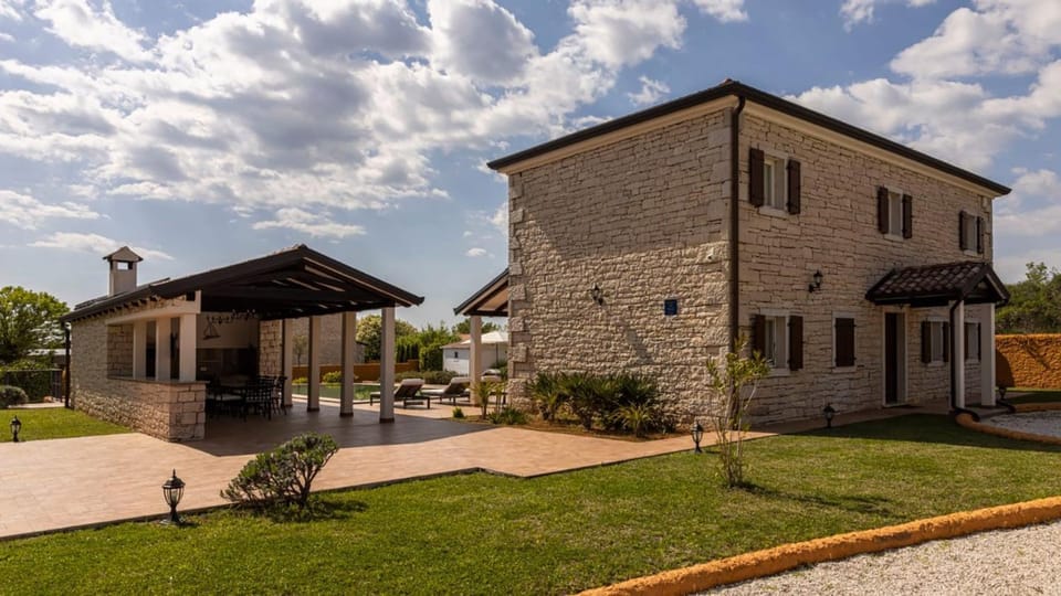 Villa Luxoria Ema Villa in Istria County