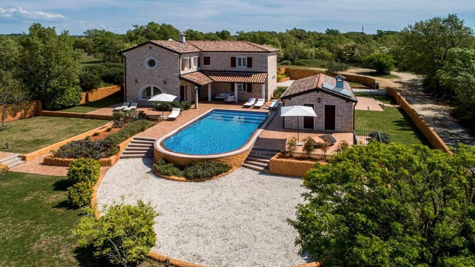 Villa Luxoria Ema Villa in Istria County