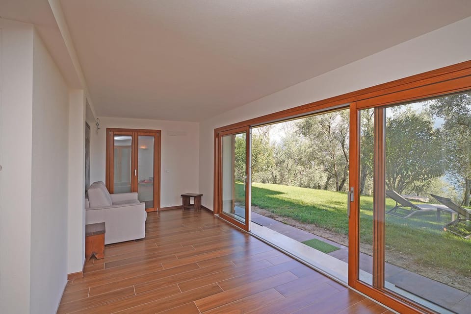 Ville nell Uliveto VILLA FRANTOIO Villa in Lake Garda
