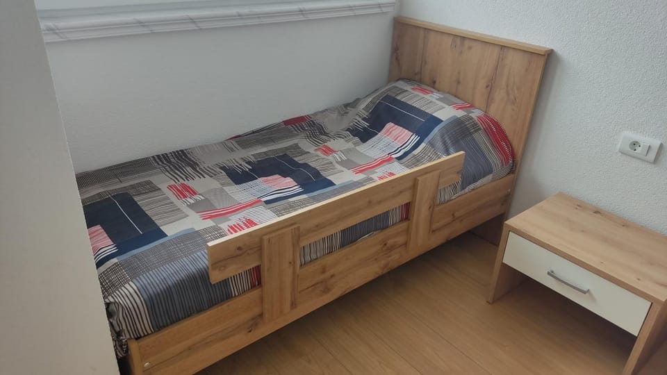 Bed, Bedroom, bunk bed