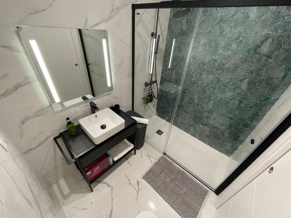 Shower, Bathroom