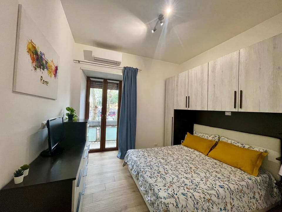 Bed, Bedroom, air conditioner
