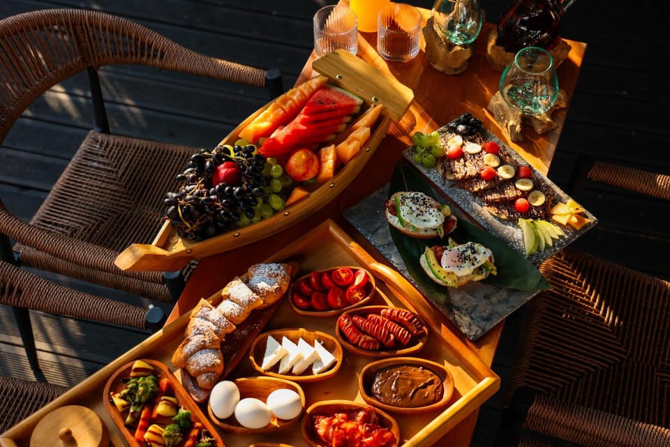 Food and drinks, Food