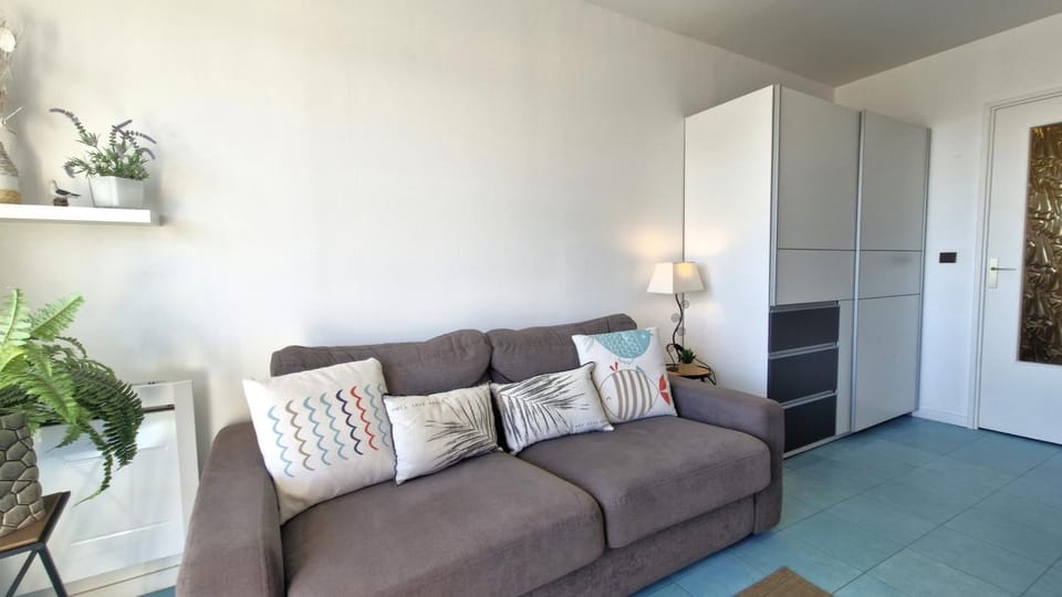 Living room, Seating area, wardrobe