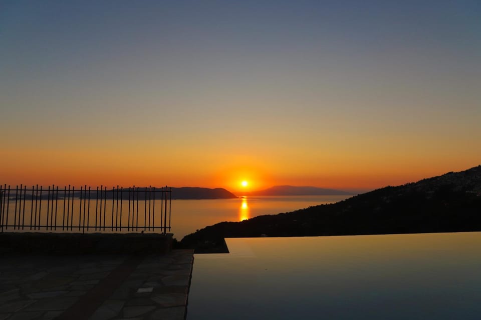 View (from property/room), Garden view, Mountain view, Pool view, Sea view, Swimming pool, Inner courtyard view