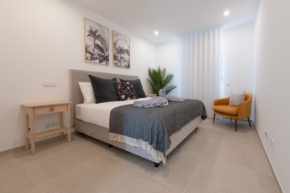 Bed, Bedroom
