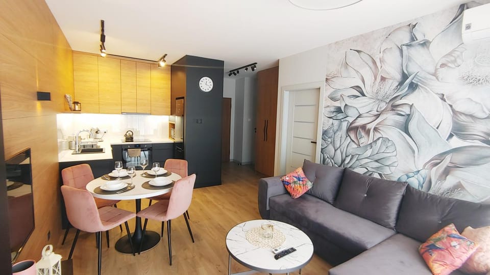 Kitchen or kitchenette, Living room, Seating area, Dining area, minibar, stove