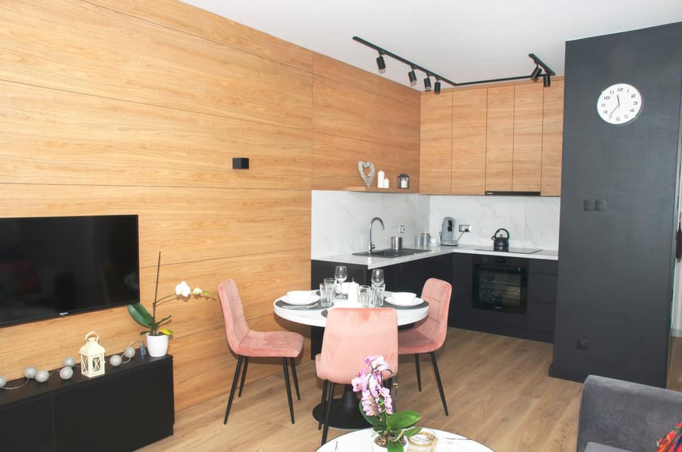 Coffee/tea facilities, Kitchen or kitchenette, Dining area