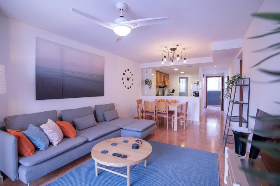 Living room, Dining area, fireplace