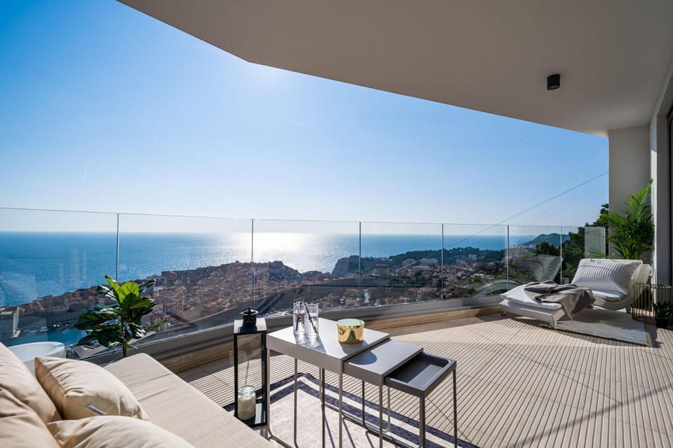 Balcony/Terrace, Seating area, Sea view, sunbed