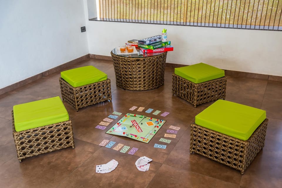 Game Room, Living room, Seating area