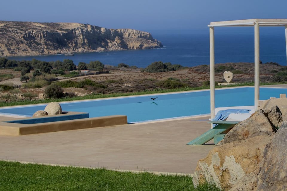 Day, Natural landscape, Pool view, Sea view, Swimming pool, sunbed