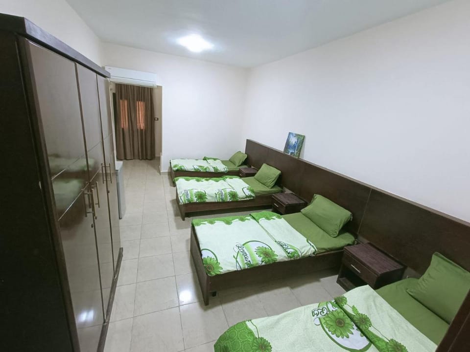 Bed, TV and multimedia, Living room, Photo of the whole room, Bedroom