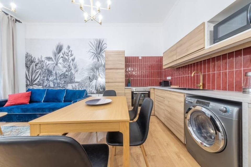 Kitchen or kitchenette, Living room, Seating area, washing machine