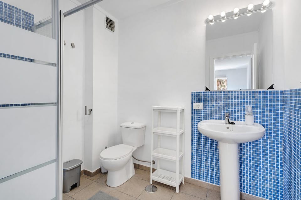 Bathroom, Living room