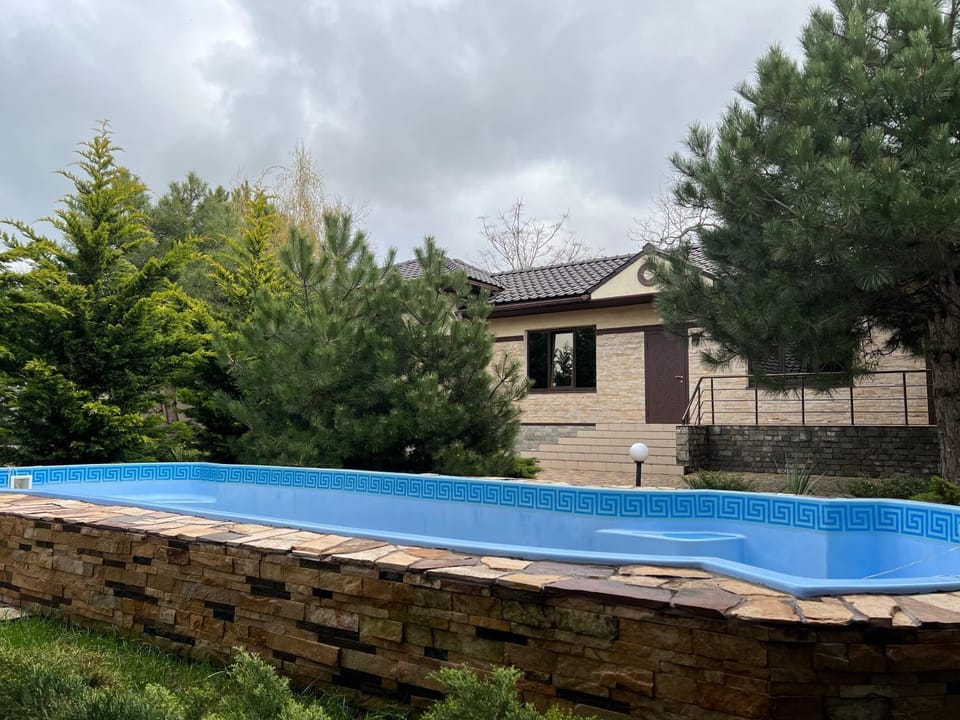 Property building, Swimming pool