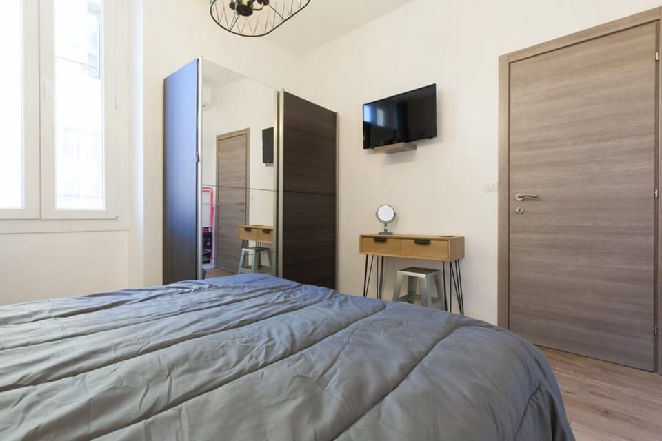 Bed, Bedroom, wardrobe