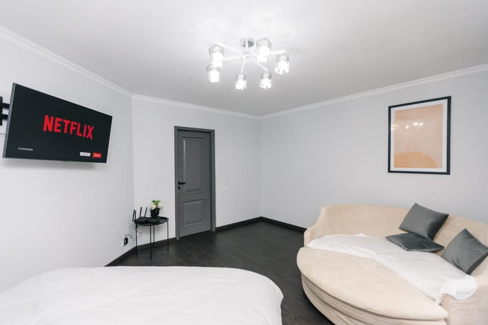 Communal lounge/ TV room, Living room, Bedroom