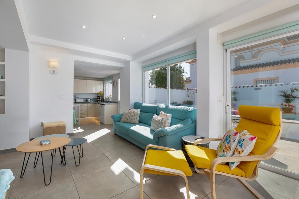 Spanish style, elegant 3 bedroom villa - 5 minutes from the beach! House in San Pedro de Alcántara