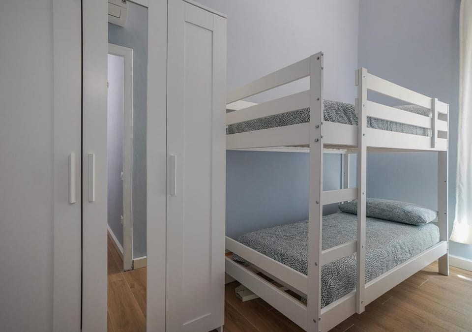 Bed, Photo of the whole room, Bedroom, bunk bed