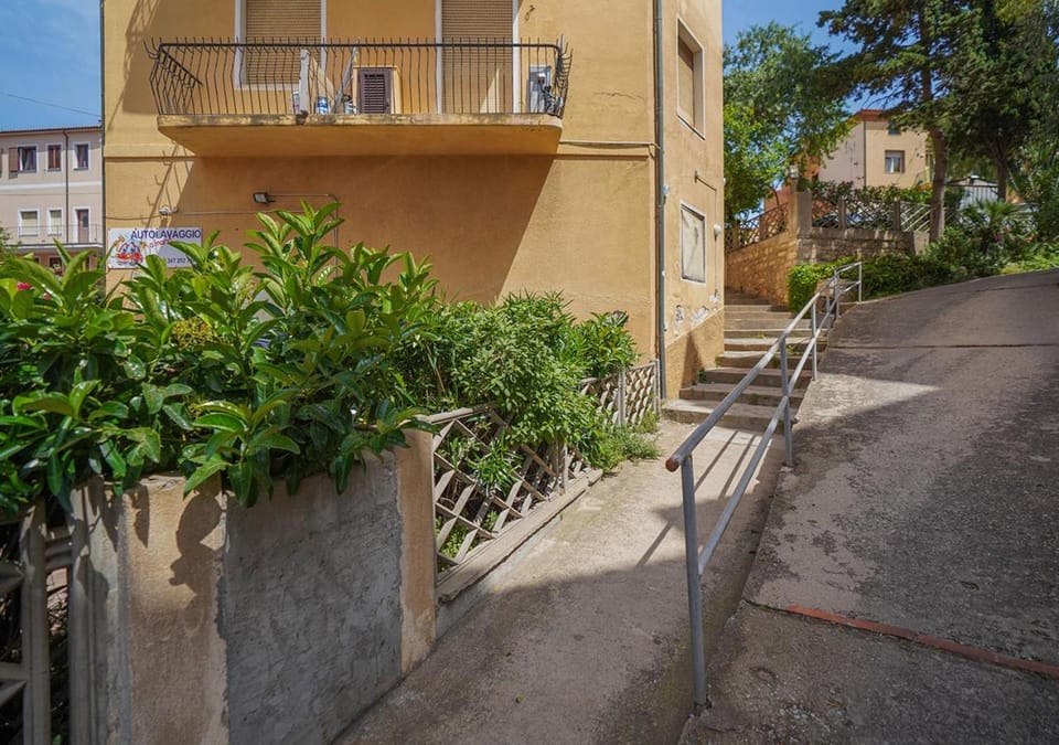 Property building, Neighbourhood, Street view