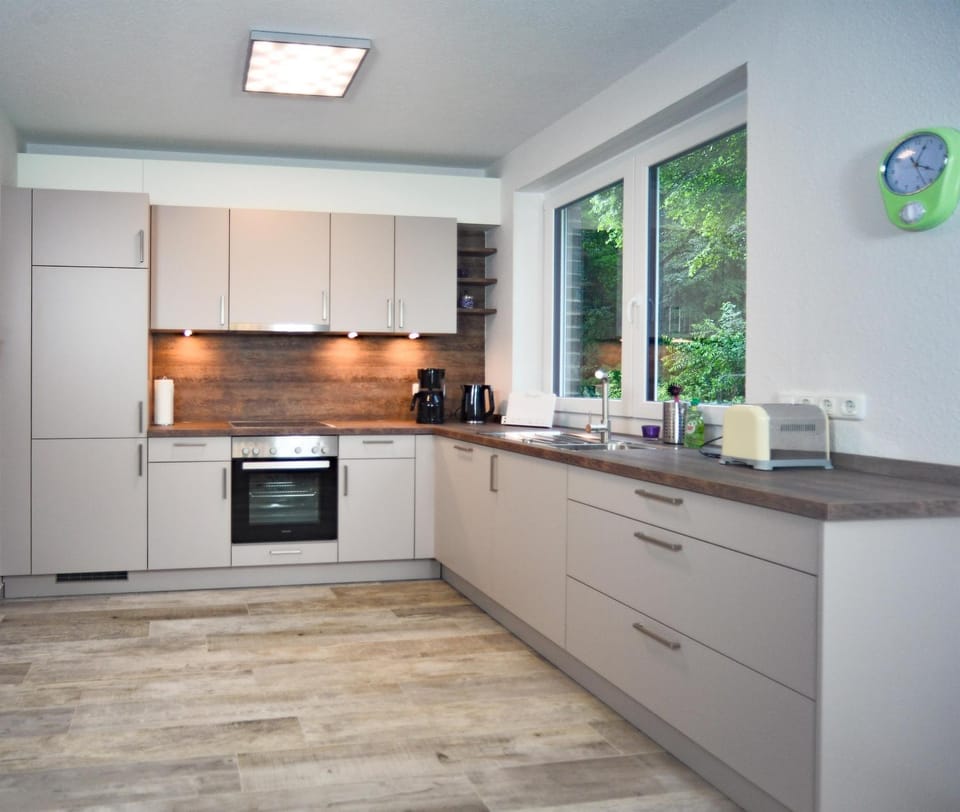 Coffee/tea facilities, Kitchen or kitchenette, dishwasher, pet friendly, stove