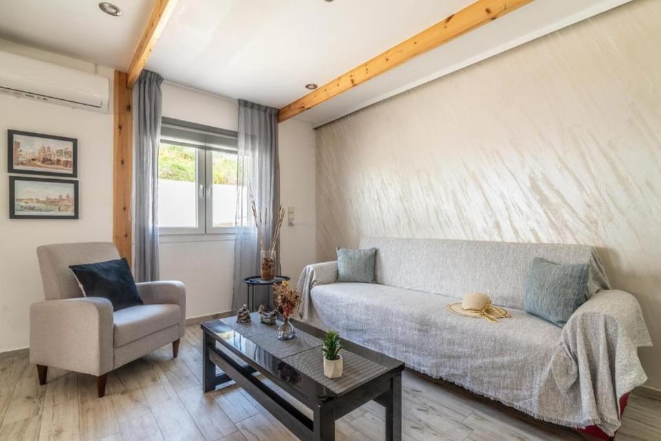 The Holiday House 3 and 4 Apartment in Heraklion