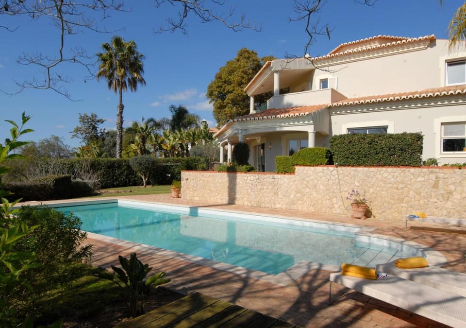 Property building, Garden, Pool view, Swimming pool, sunbed