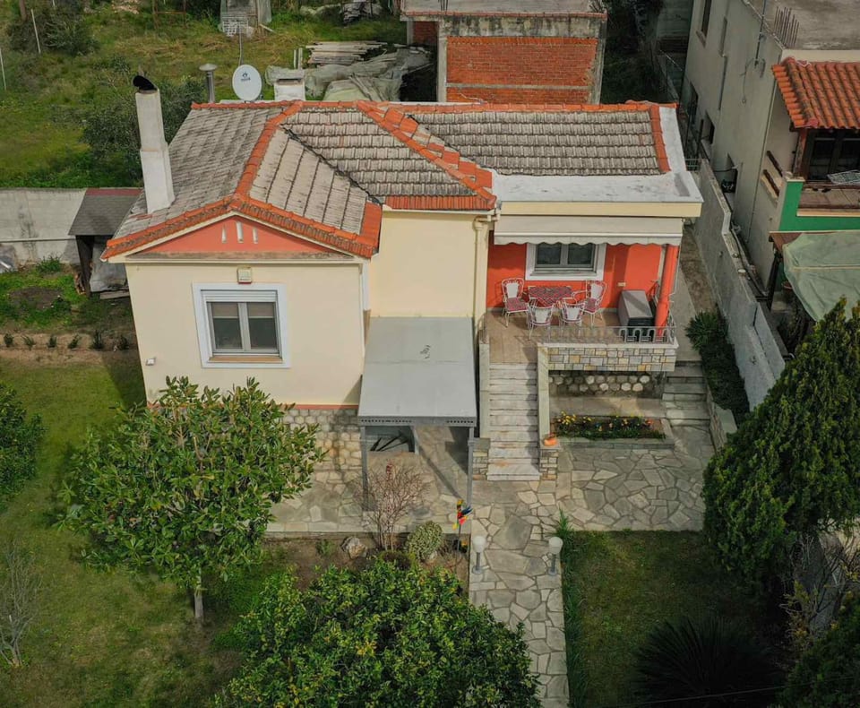 Property building, Day, Bird's eye view, Garden, Garden view