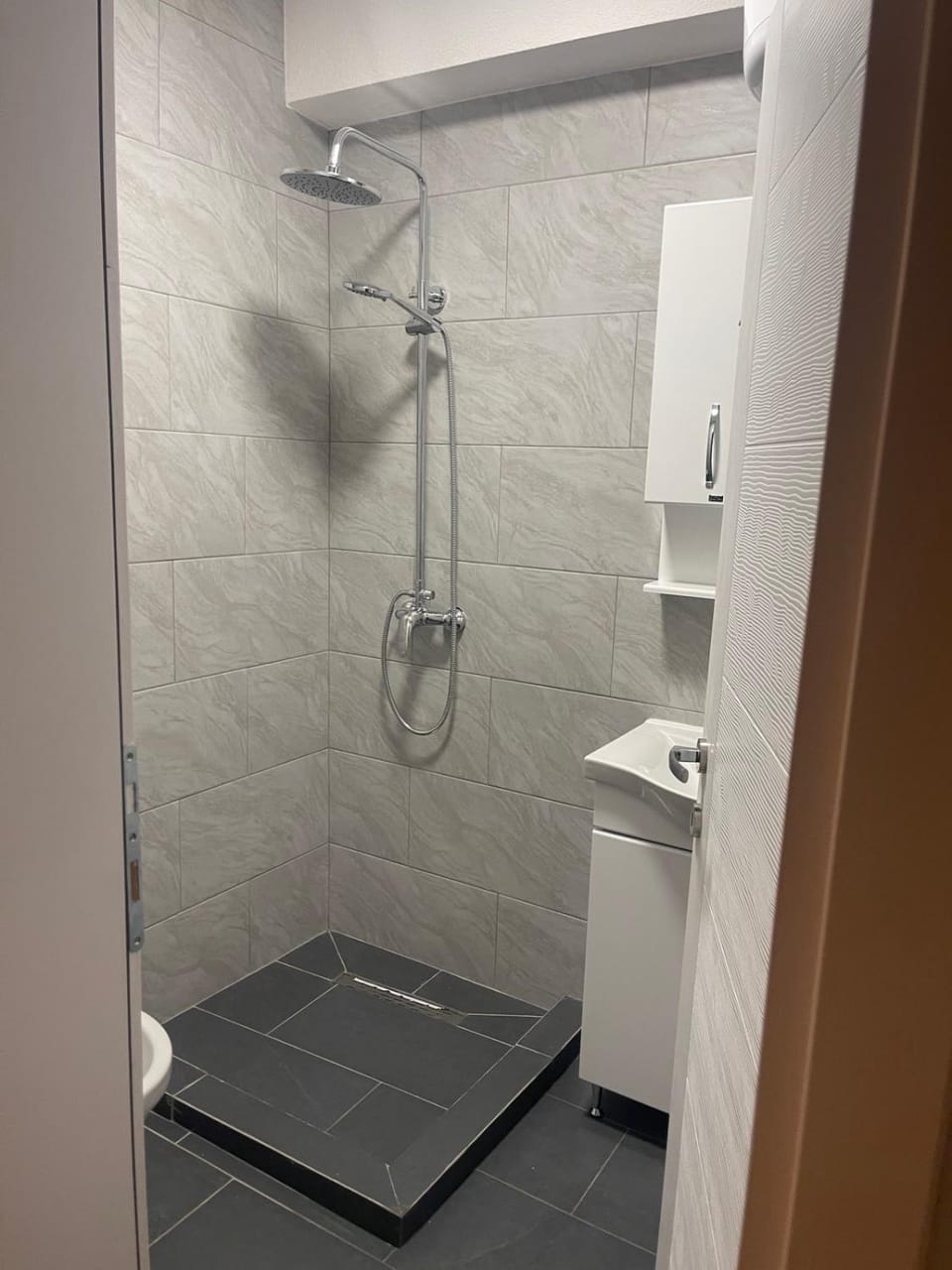 Shower, Toilet, Hot Tub, Hot Tub, Bathroom, Public Bath, Bath