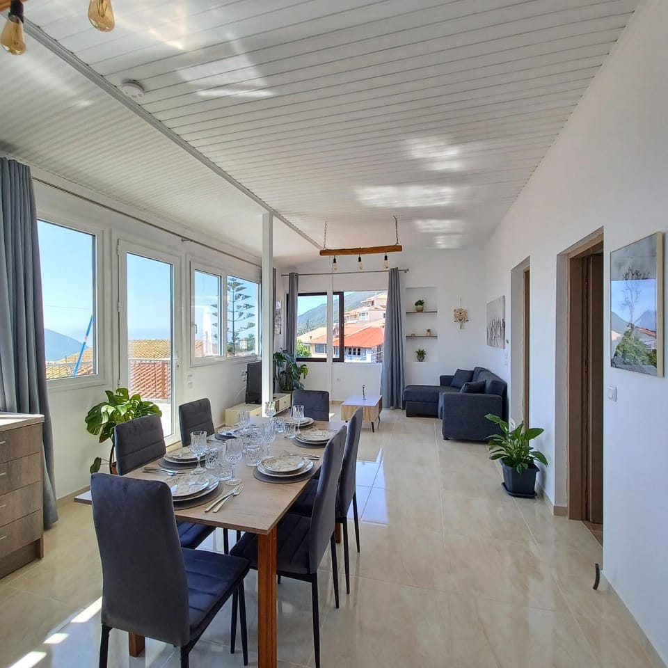 Patio, Living room, Seating area, Dining area