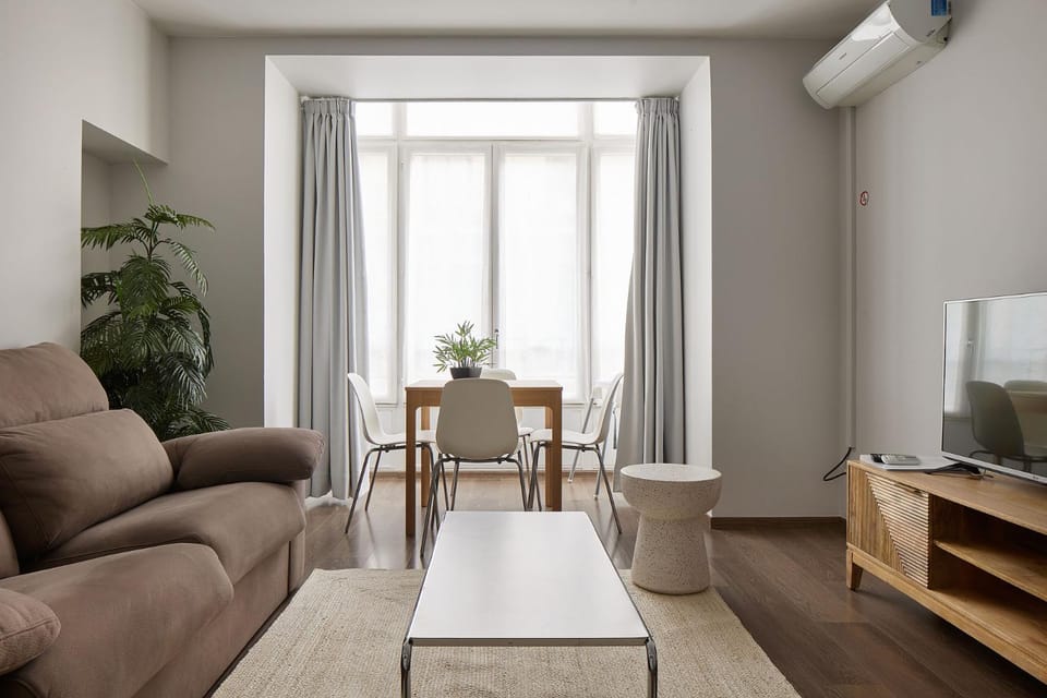 The Rentals Collection - Gros Arena I Apartment in San Sebastian