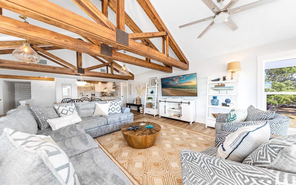 On the Canal - Private Pool + Dock, Canal Front + Beautiful Sunset Views House in Perdido Key