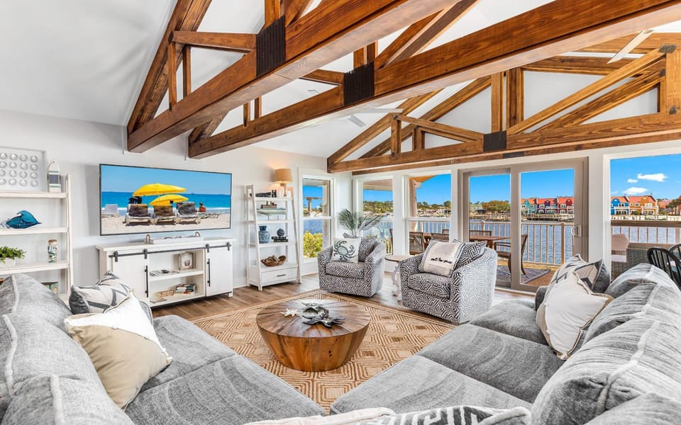 On the Canal - Private Pool + Dock, Canal Front + Beautiful Sunset Views House in Perdido Key
