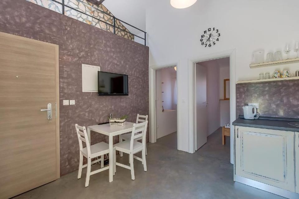 Linde Apartment in Nerezine