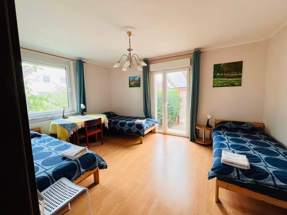 Messezimmer Laatzen 30880 Vacation rental in Lower Saxony, Germany