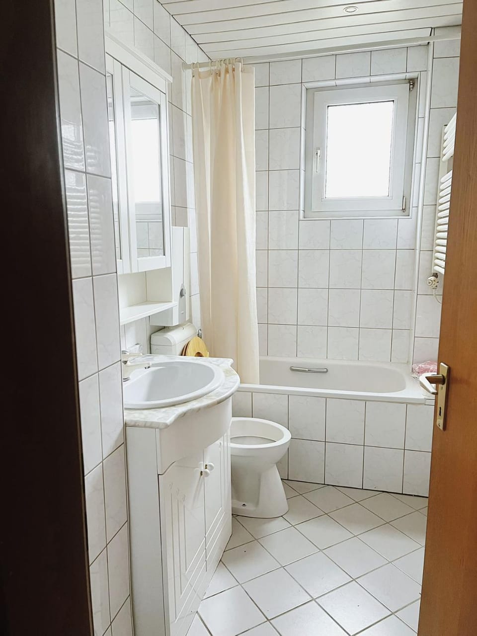 Messezimmer Laatzen 30880 Vacation rental in Lower Saxony, Germany