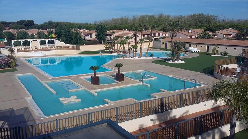 Pool view, Swimming pool, Swimming pool