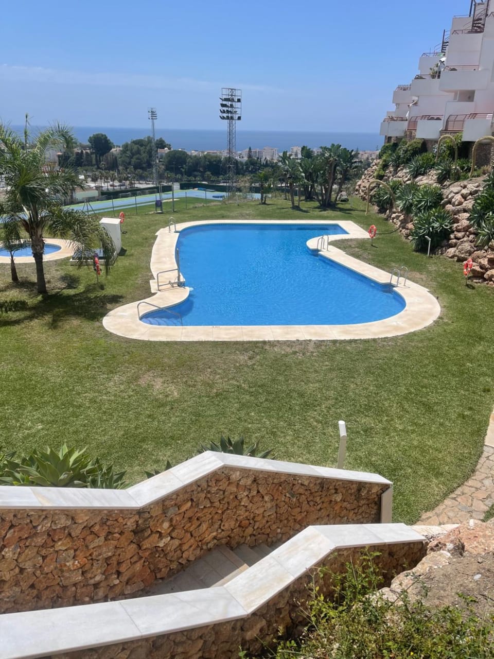 Apartamento en Nerja con vistas al Mar. Apartment in Nerja