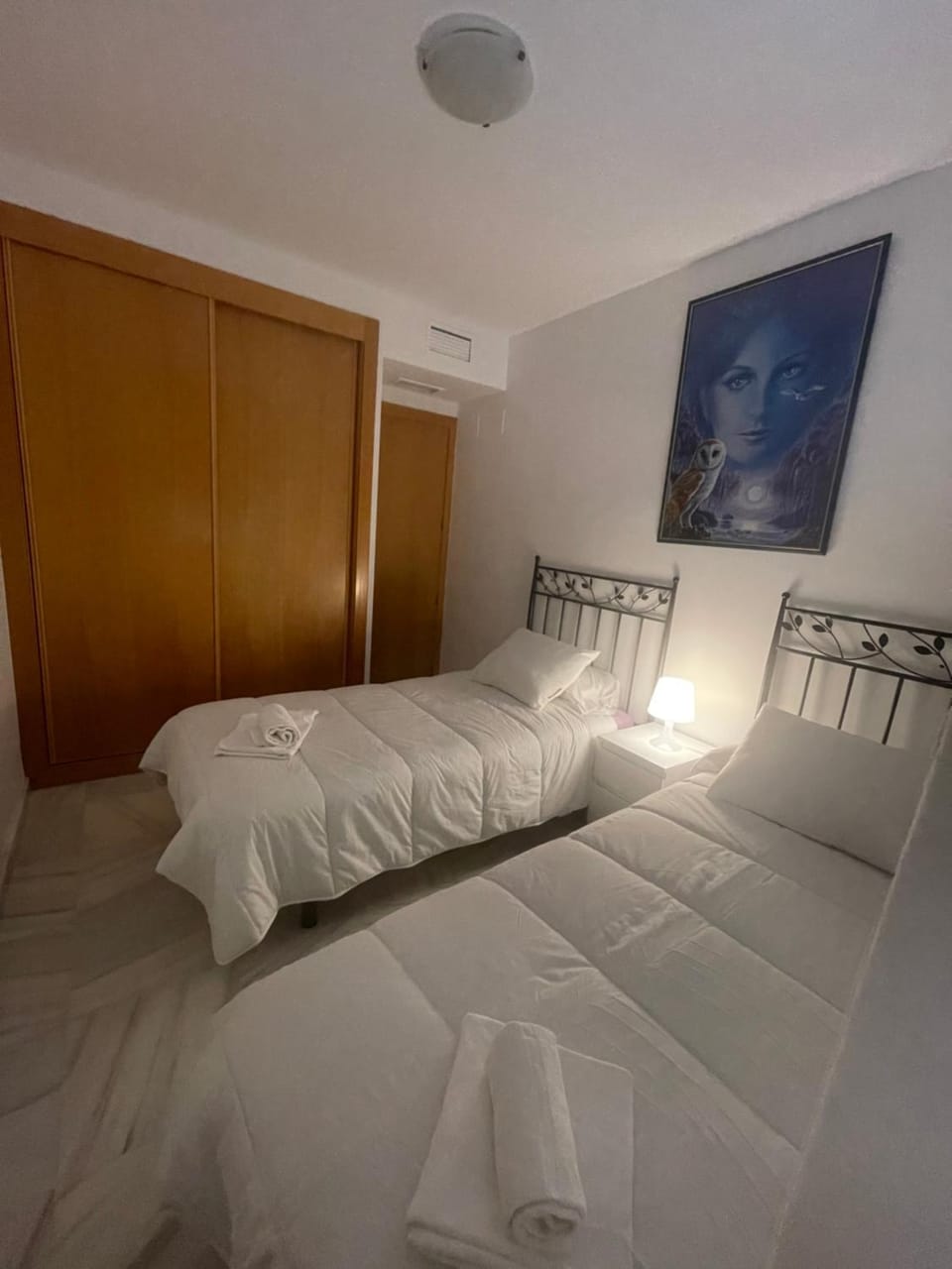 Bed, Photo of the whole room, Bedroom, towels, wardrobe, air conditioner