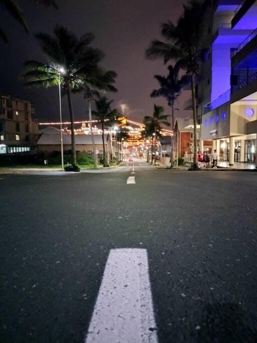 Neighbourhood, Street view