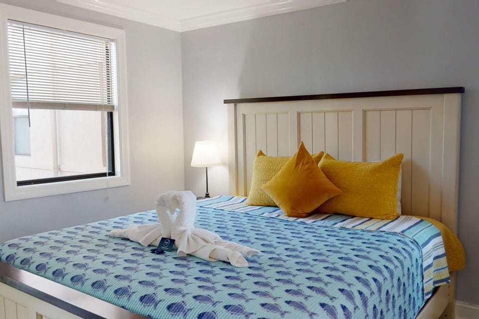 805 - Friendly Native Beach Resort House in Saint Pete Beach