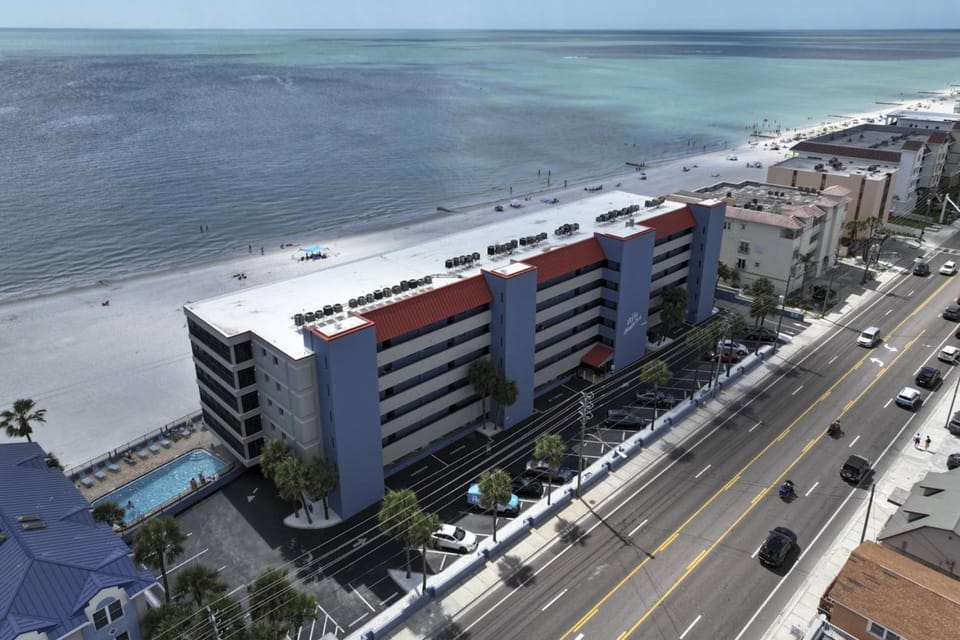 503 - Villa Madeira House in Madeira Beach