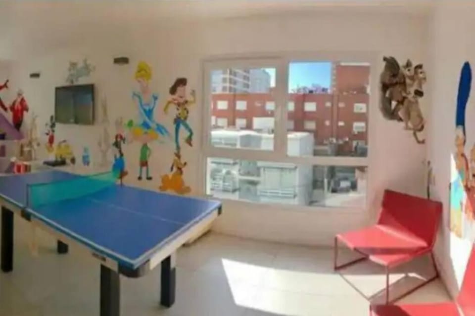 Game Room, Table tennis