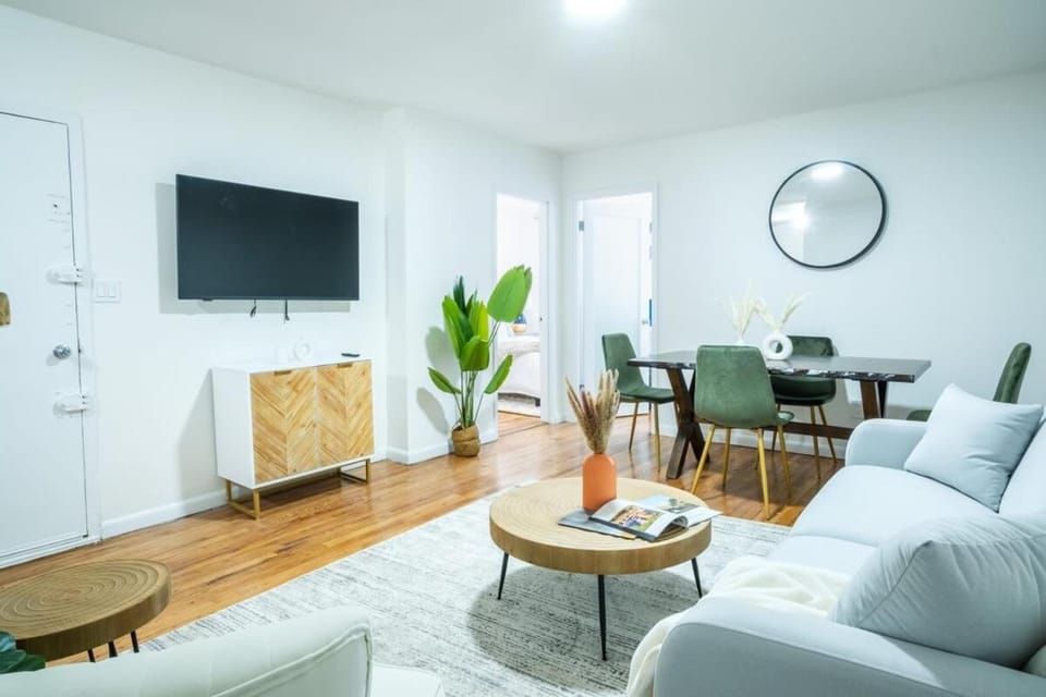 49-4A Prime Midtown newly 2BR WD Apartment in Midtown