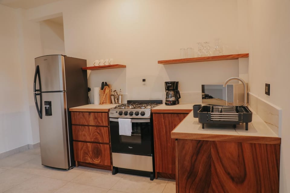 Coffee/tea facilities, minibar, pet friendly, stove, toaster