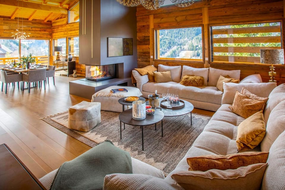 Living room, Seating area, Dining area, flat iron