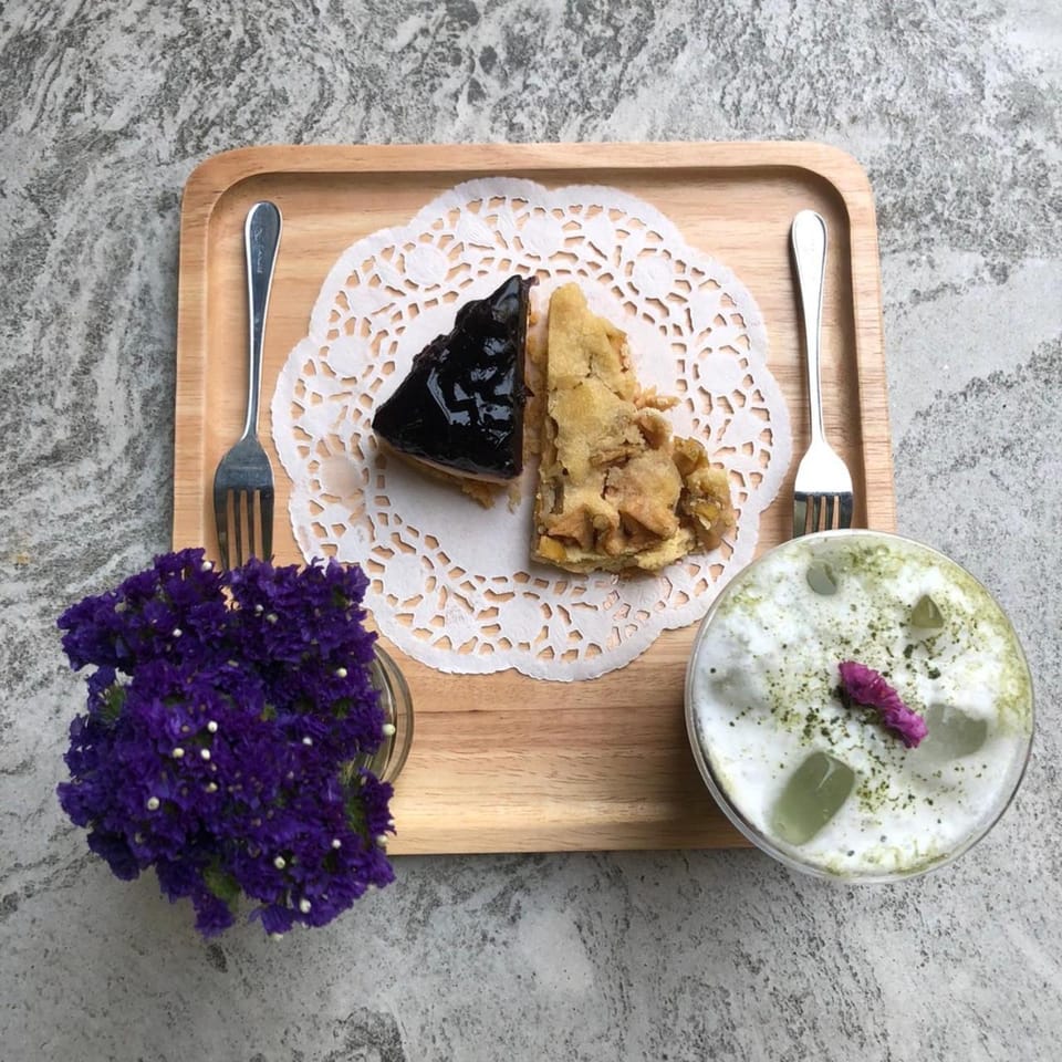 Restaurant/places to eat, Food and drinks